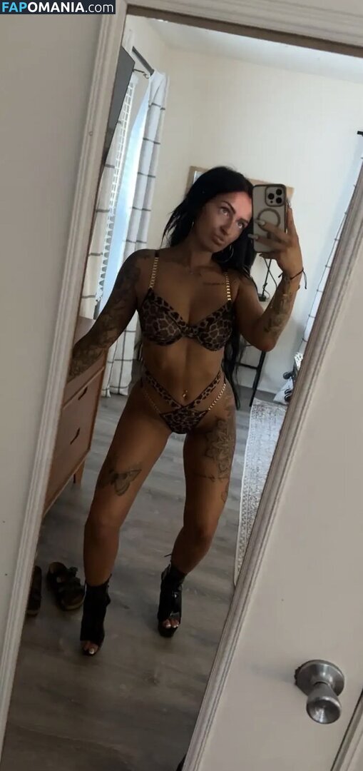 Petitetattedplati / Ronika Eskins / ronika_eskins Meztelen OnlyFans  Kikerült fotó #14
