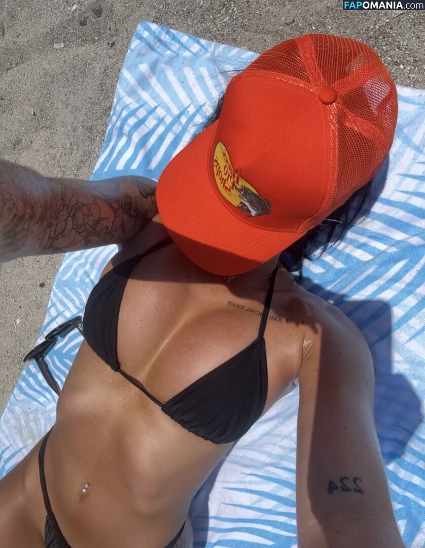 Petitetattedplati / Ronika Eskins / ronika_eskins Meztelen OnlyFans  Kikerült fotó #102