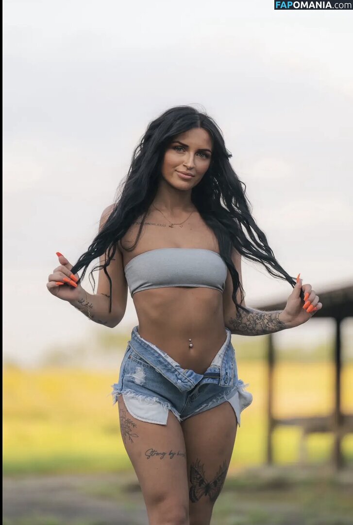 Petitetattedplati / Ronika Eskins / ronika_eskins Meztelen OnlyFans  Kikerült fotó #113