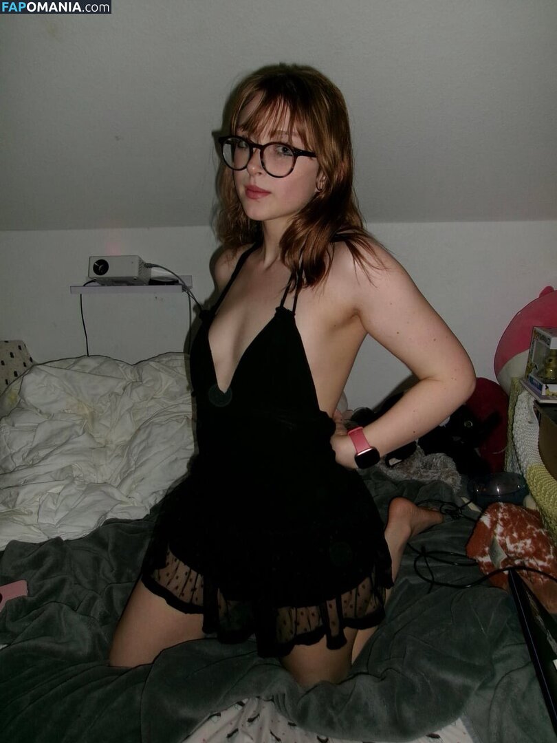 Rookittyroo / taraabethhy Meztelen OnlyFans  Kikerült fotó #2