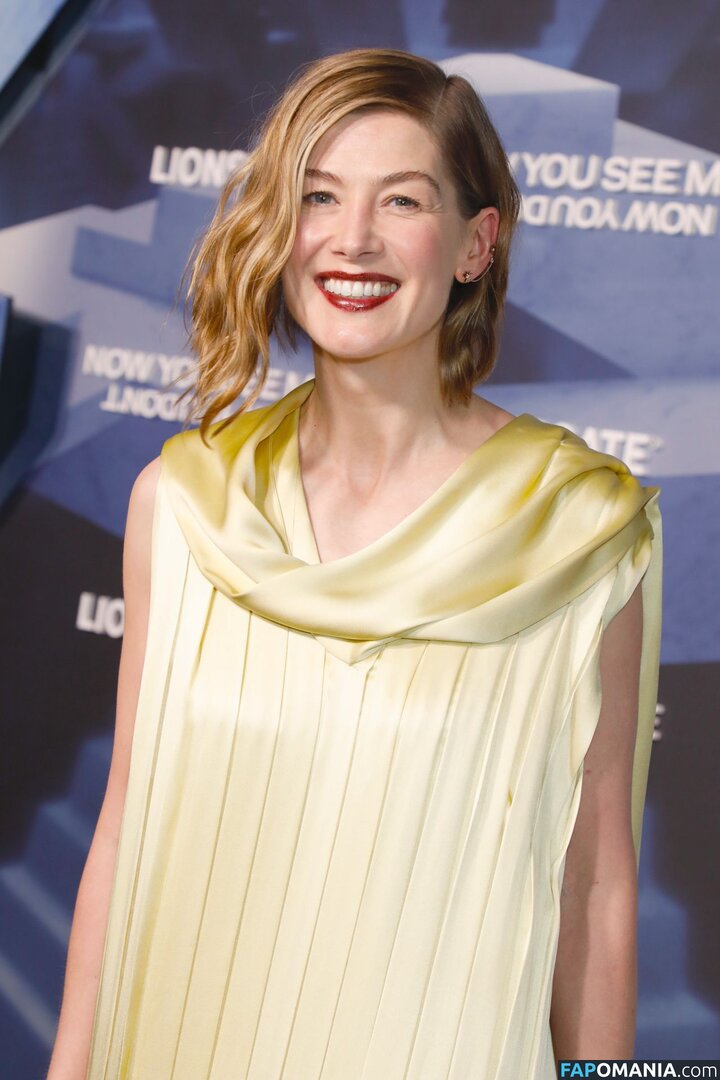 Rosamund Pike / mspike Meztelen OnlyFans  Kikerült fotó #115