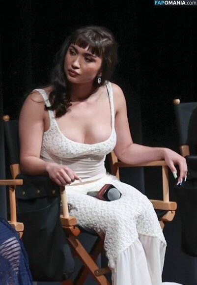 Rowan Blanchard / Simp Chat / https: / rowanblanchard Meztelen OnlyFans  Kikerült fotó #574