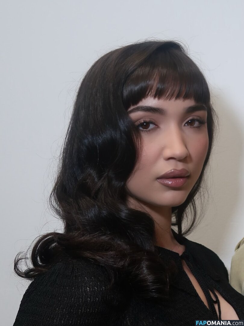 Rowan Blanchard / Simp Chat / https: / rowanblanchard Meztelen OnlyFans  Kikerült fotó #583