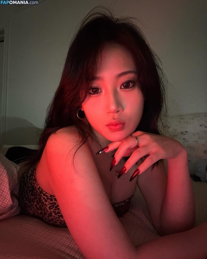Rubyzhu / rubyzhu1204 Meztelen OnlyFans  Kikerült fotó #4