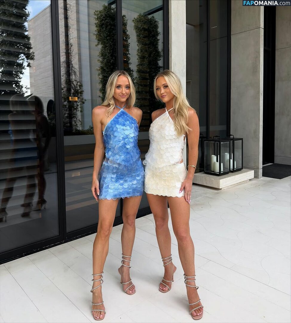 Rybka Twins / TheRybkaTwins / gosudarynia_rybka / rybkatwinsofficial / twins_rybka Meztelen OnlyFans  Kikerült fotó #13