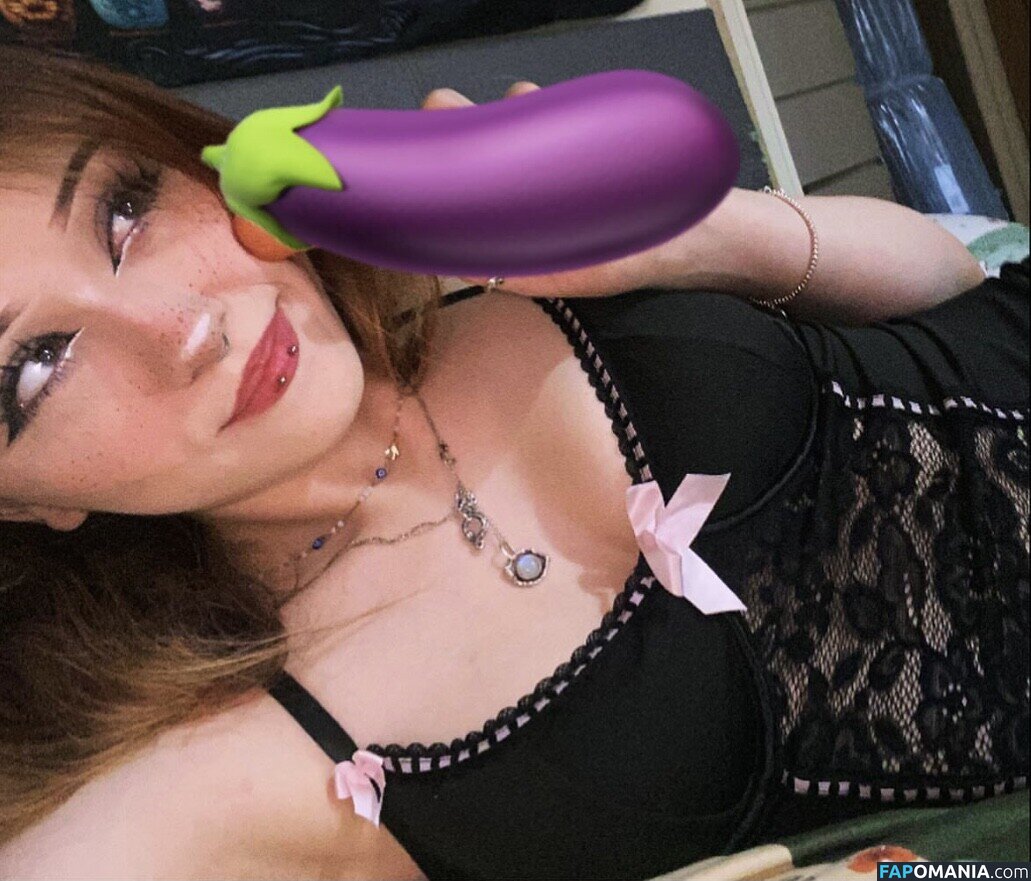Kittyis._.Schizo / Sabah Nessy / Schizo_Kitty / Schizo_Kitty999 / Succubuss._.Kitty / Sw33tn3ss._.Nessy Meztelen OnlyFans  Kikerült fotó #3