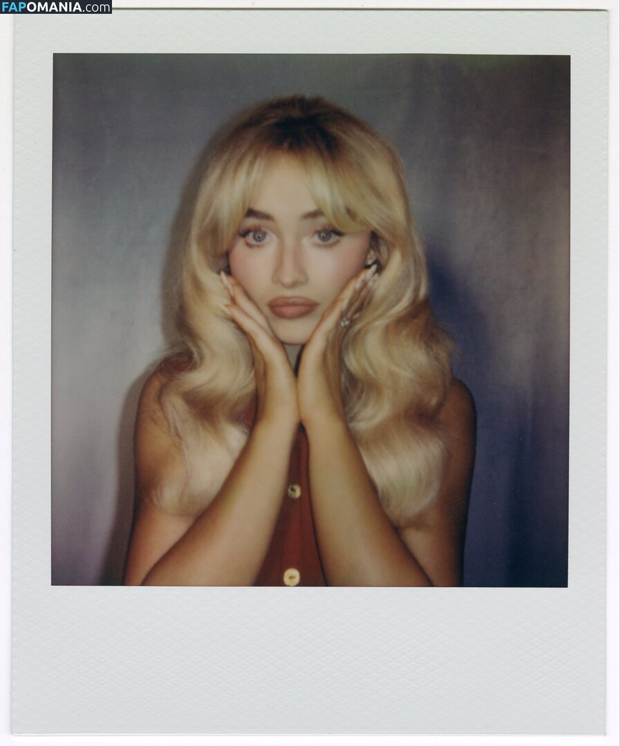Sabrina Carpenter / https: / sabrinacarpenter Meztelen OnlyFans  Kikerült fotó #2543