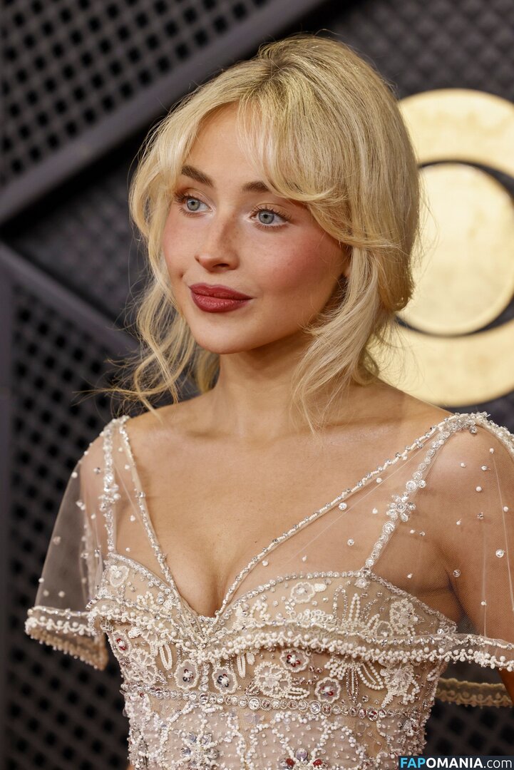 Sabrina Carpenter / https: / sabrinacarpenter Meztelen OnlyFans  Kikerült fotó #2566