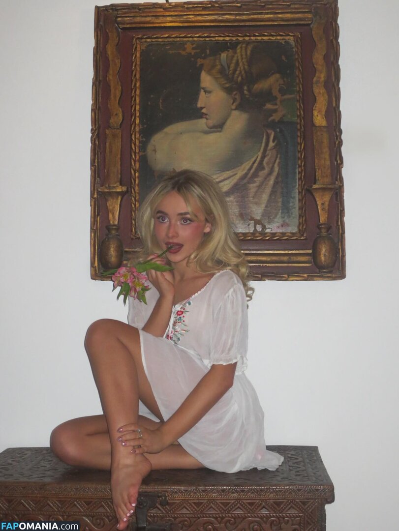 Sabrina Carpenter / https: / sabrinacarpenter Meztelen OnlyFans  Kikerült fotó #2605