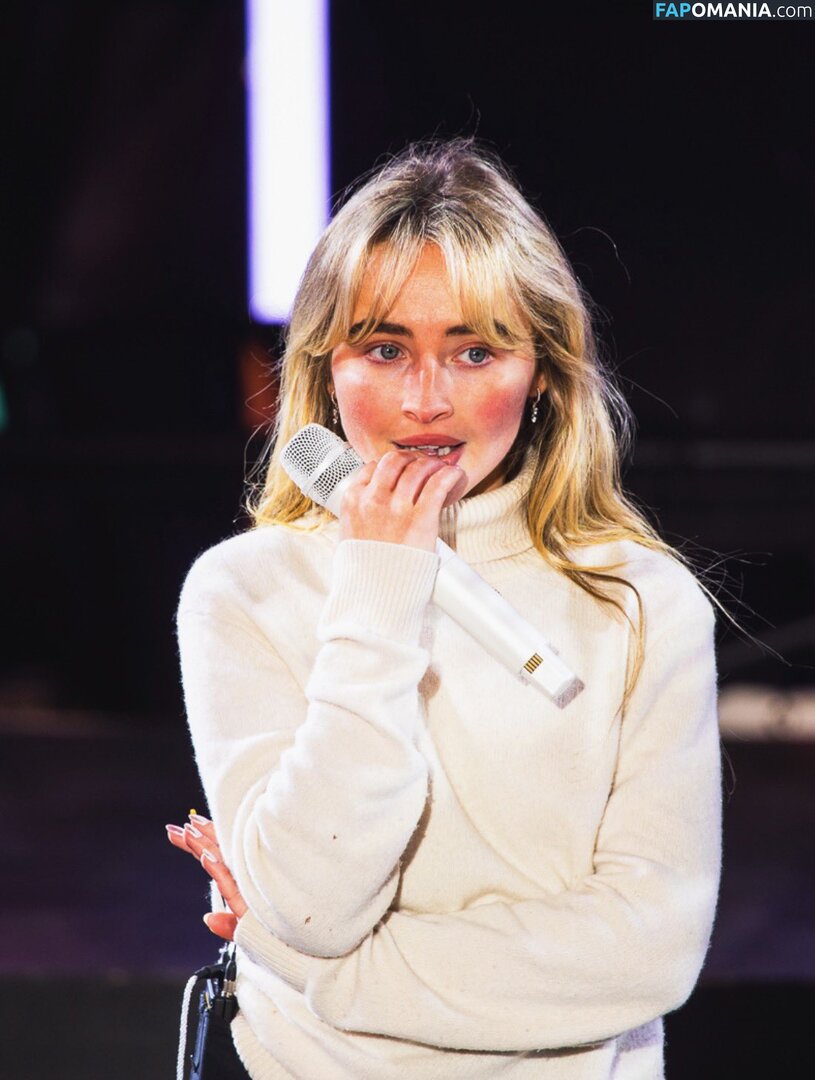 Sabrina Carpenter / https: / sabrinacarpenter Meztelen OnlyFans  Kikerült fotó #2623