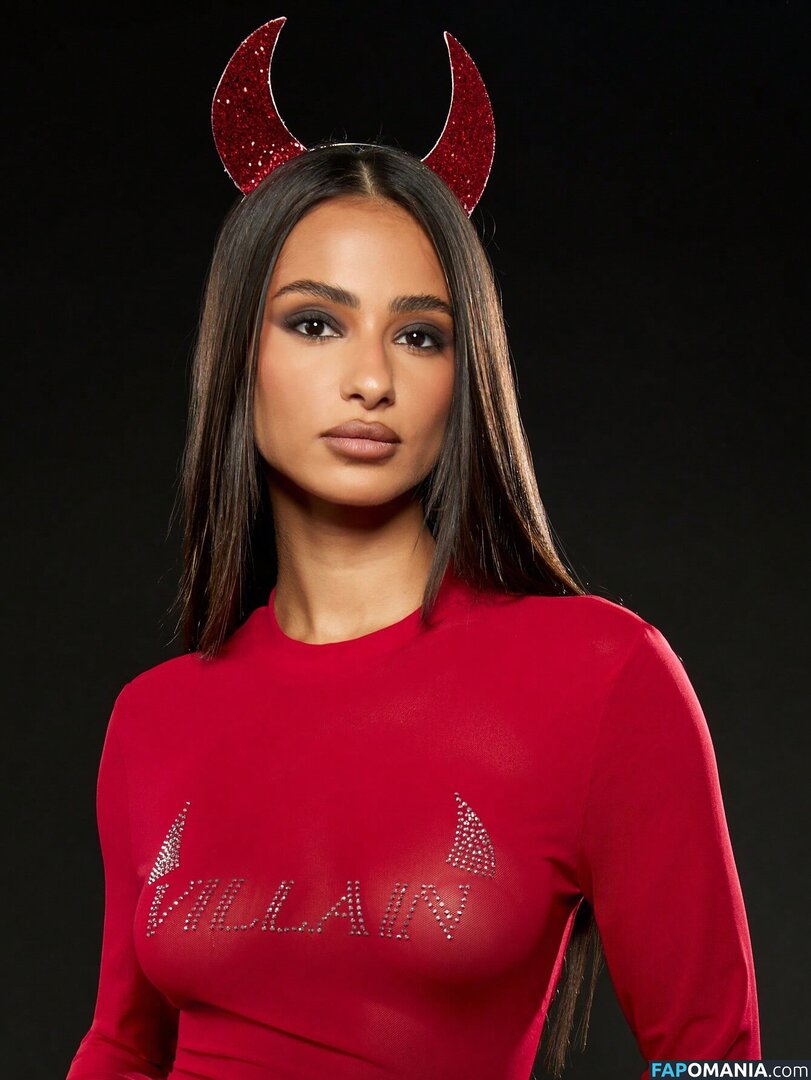 Sabrina Khouiel  / Sabrina Khouiel / Sabrinak______ / sabrinak______ Meztelen OnlyFans  Kikerült fotó #8