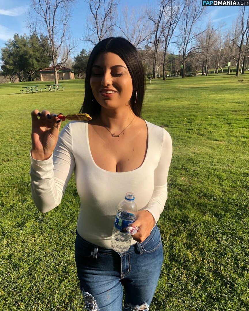 Sabrina / Sabrina_wet / dontripchocolatechip / sabrinacarpenter / sabrinainthecity / suhbeaner_ / upnextwithsabrina Meztelen OnlyFans  Kikerült fotó #6