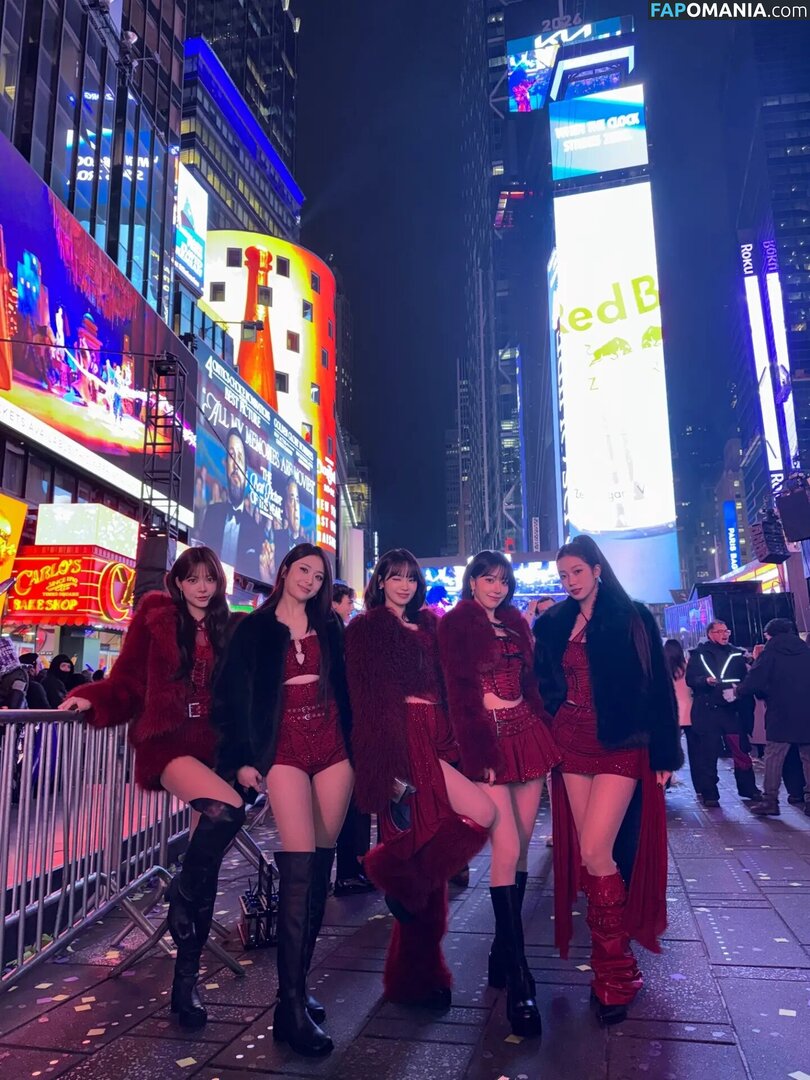 39saku_chan / LESSERAFIM / Sakura Miyawaki 宮脇 咲良 Meztelen OnlyFans  Kikerült fotó #4