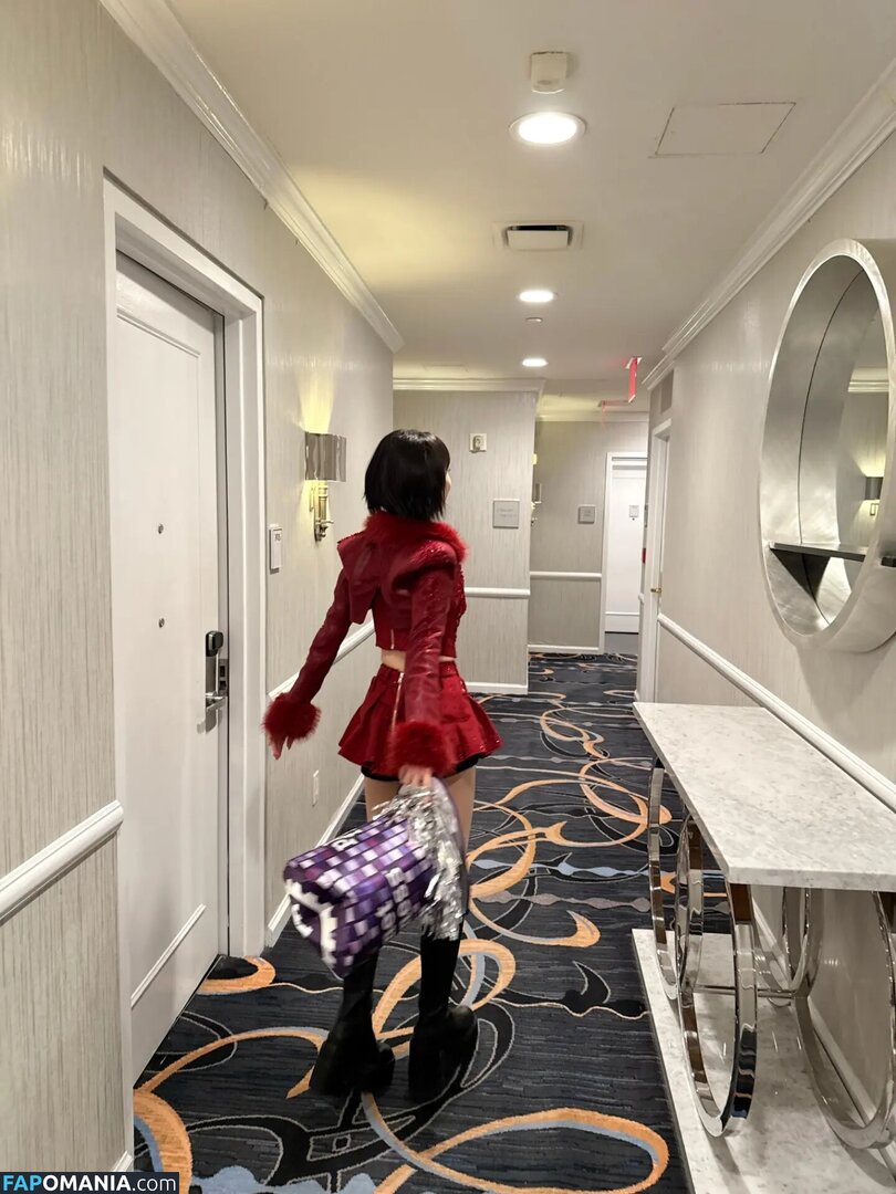39saku_chan / LESSERAFIM / Sakura Miyawaki 宮脇 咲良 Meztelen OnlyFans  Kikerült fotó #10