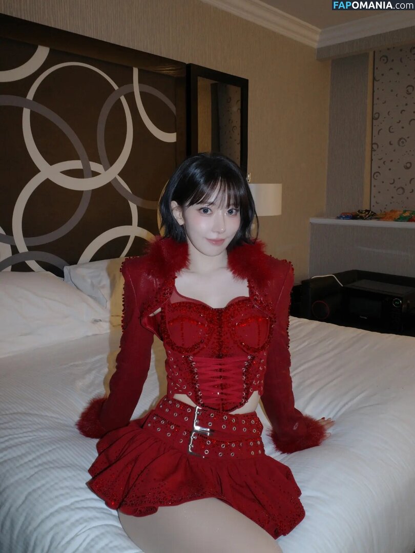 39saku_chan / LESSERAFIM / Sakura Miyawaki 宮脇 咲良 Meztelen OnlyFans  Kikerült fotó #13