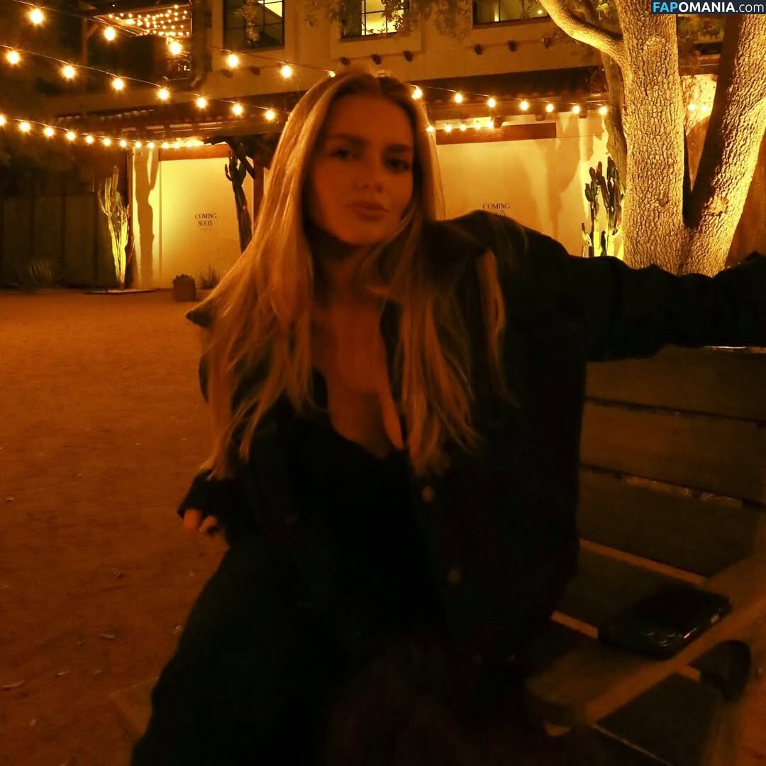 Samantha Riehl / https: / samanthariehl Meztelen OnlyFans  Kikerült fotó #11
