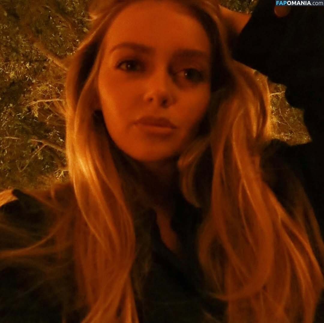 Samantha Riehl / https: / samanthariehl Meztelen OnlyFans  Kikerült fotó #13