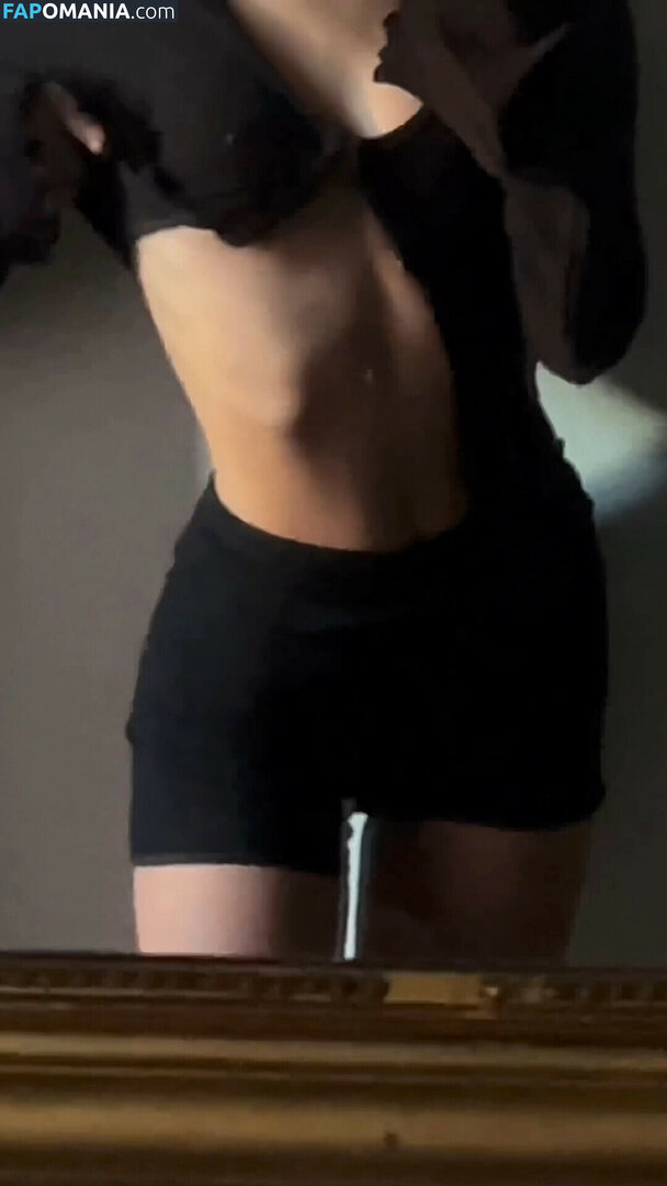 https: / protheme / sanyaaa / sanymaa / sanymaaa Meztelen OnlyFans  Kikerült fotó #54