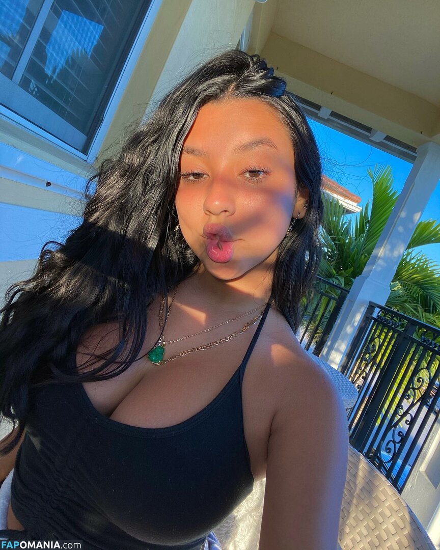 Sari Meztelen OnlyFans  Kikerült fotó #11