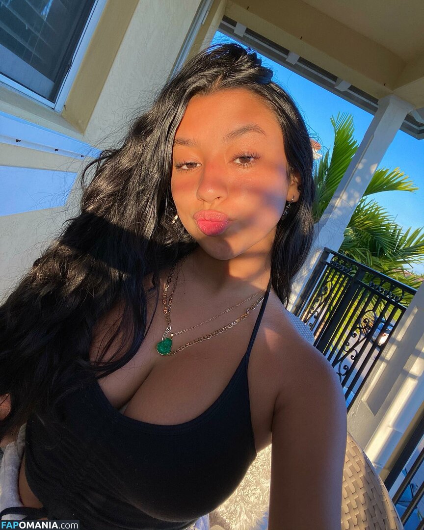 Sari Meztelen OnlyFans  Kikerült fotó #13