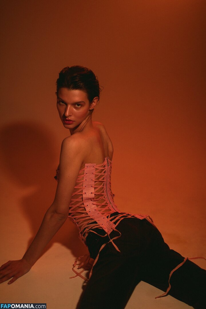 Sasha Zotova / shuzolotova Meztelen OnlyFans  Kikerült fotó #5