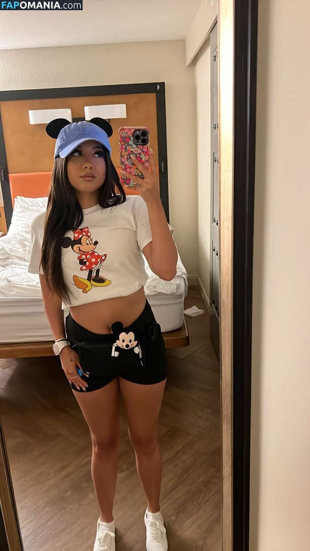 SassySounds ASMR / SassysoundsASMR / sassyselenaaaa / selenaaasasmr Meztelen OnlyFans  Kikerült fotó #11