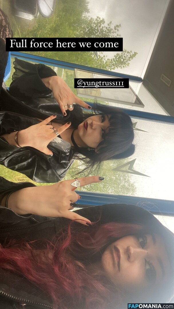 foxynfriendsmadebydesign / scorpionfl0wer / scrtcnt04 Meztelen OnlyFans  Kikerült fotó #4