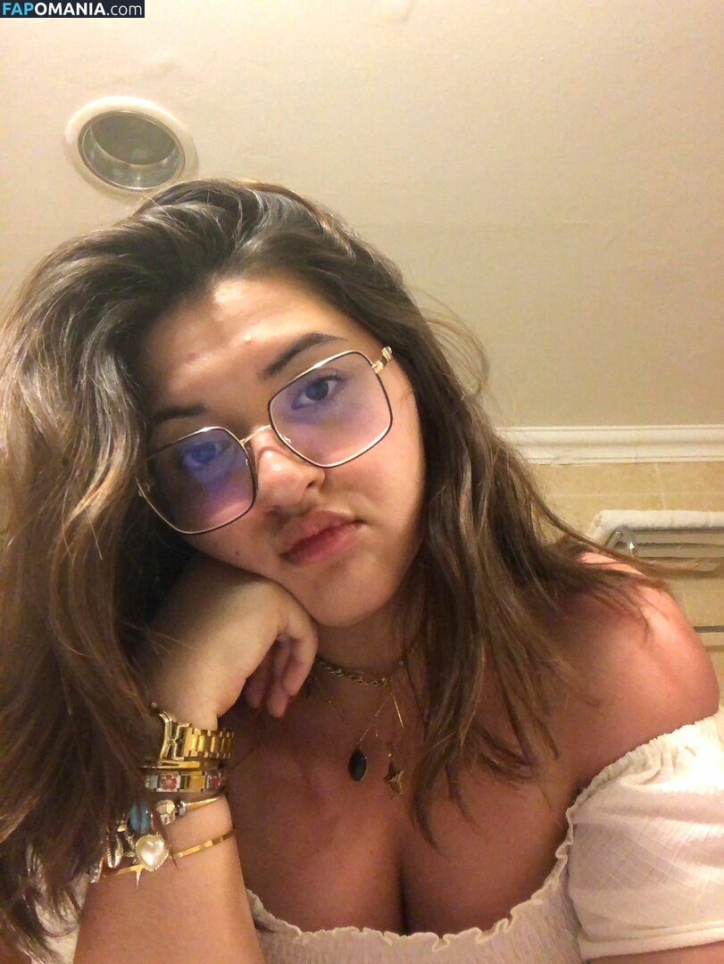 Selen Ozdemir Meztelen OnlyFans  Kikerült fotó #1