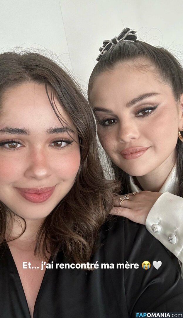 Selena Gomez Meztelen Kikerült fotó #126