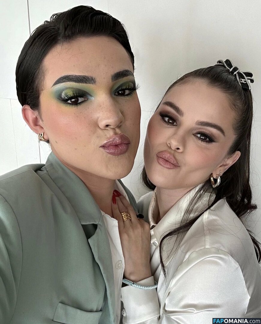 Selena Gomez Meztelen Kikerült fotó #128