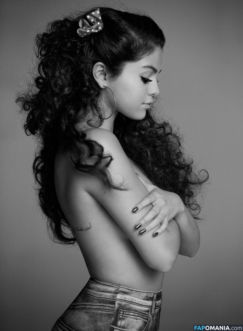 Selena Gomez Meztelen Kikerült fotó #168