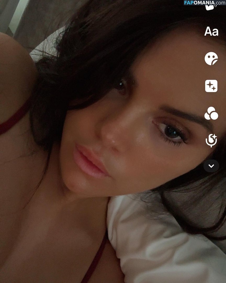 Selena Gomez Meztelen Kikerült fotó #219