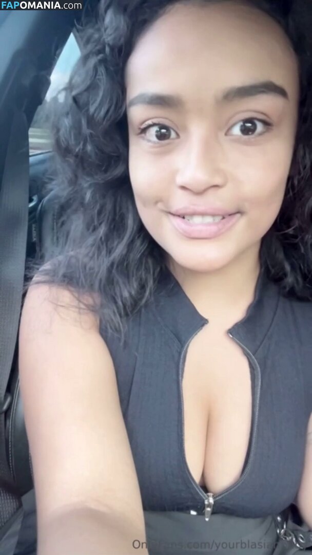Self Booba Licking Videos / lizzobeeating Meztelen OnlyFans  Kikerült fotó #8