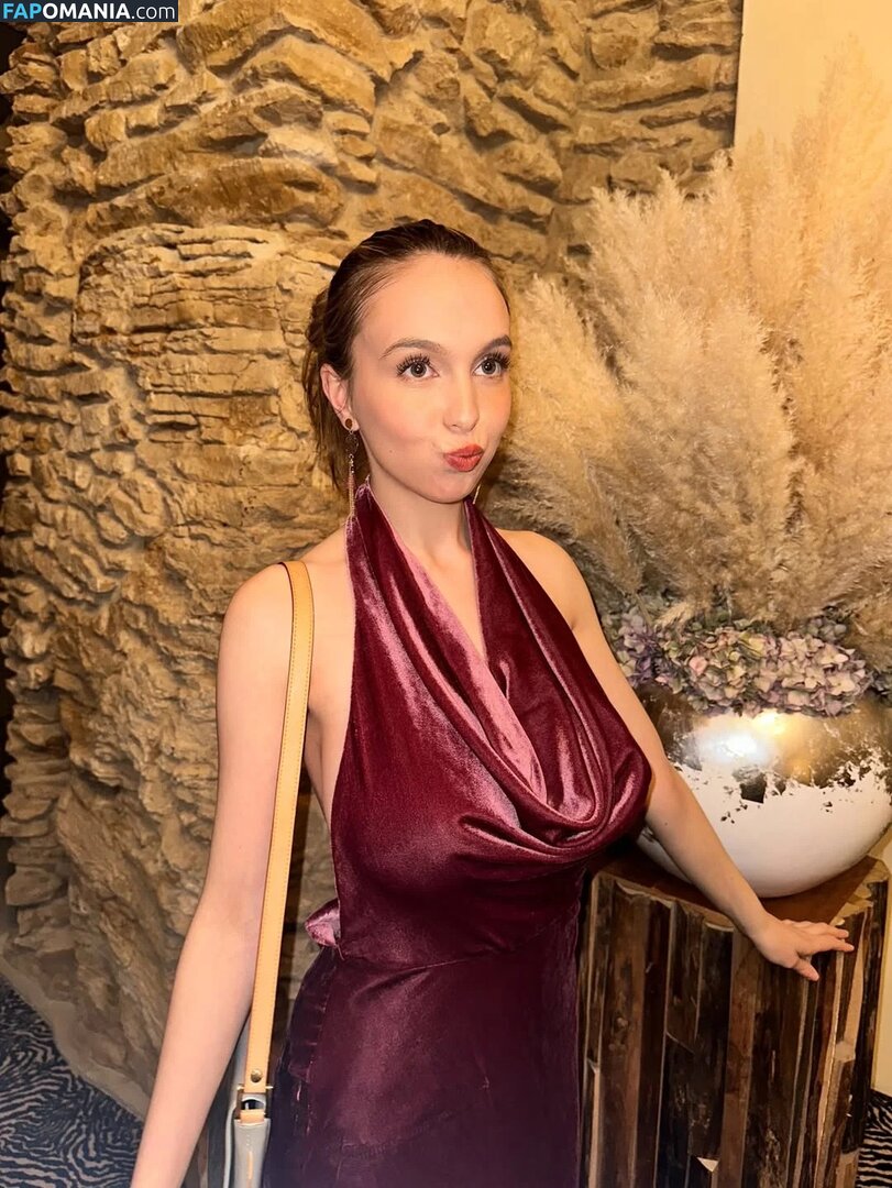 Serena Skybourne / https: / serenaskybourne Meztelen OnlyFans  Kikerült fotó #33