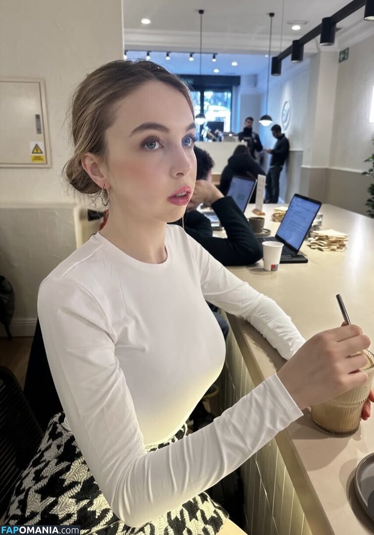 Serena Skybourne / https: / serenaskybourne Meztelen OnlyFans  Kikerült fotó #37