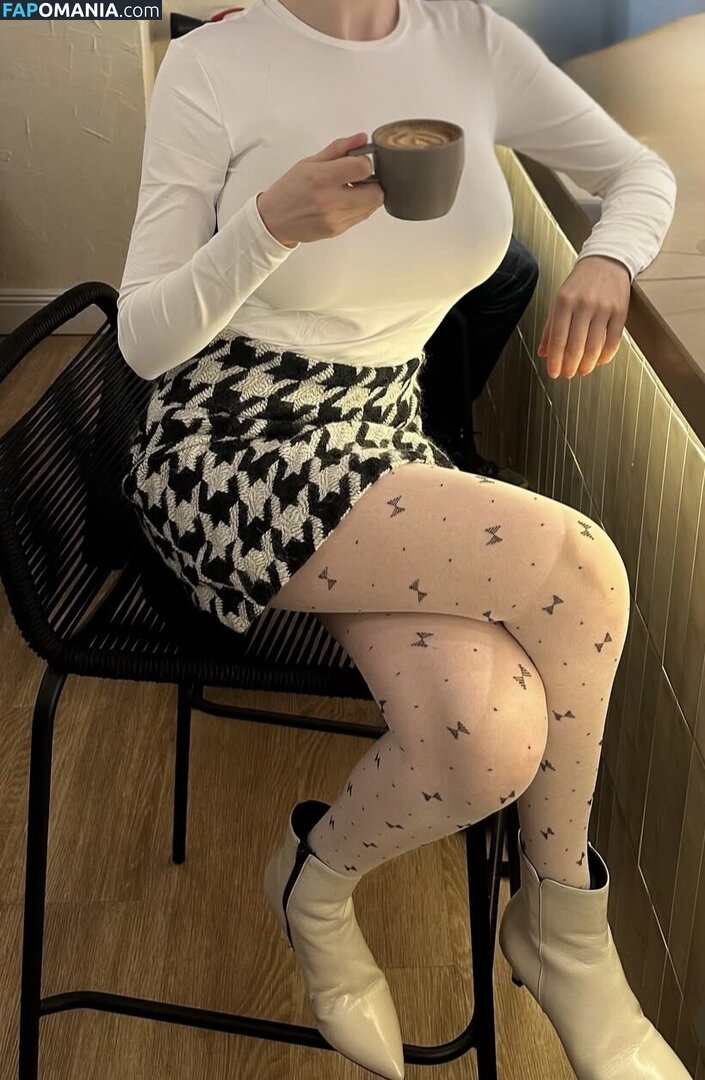 Serena Skybourne / https: / serenaskybourne Meztelen OnlyFans  Kikerült fotó #40