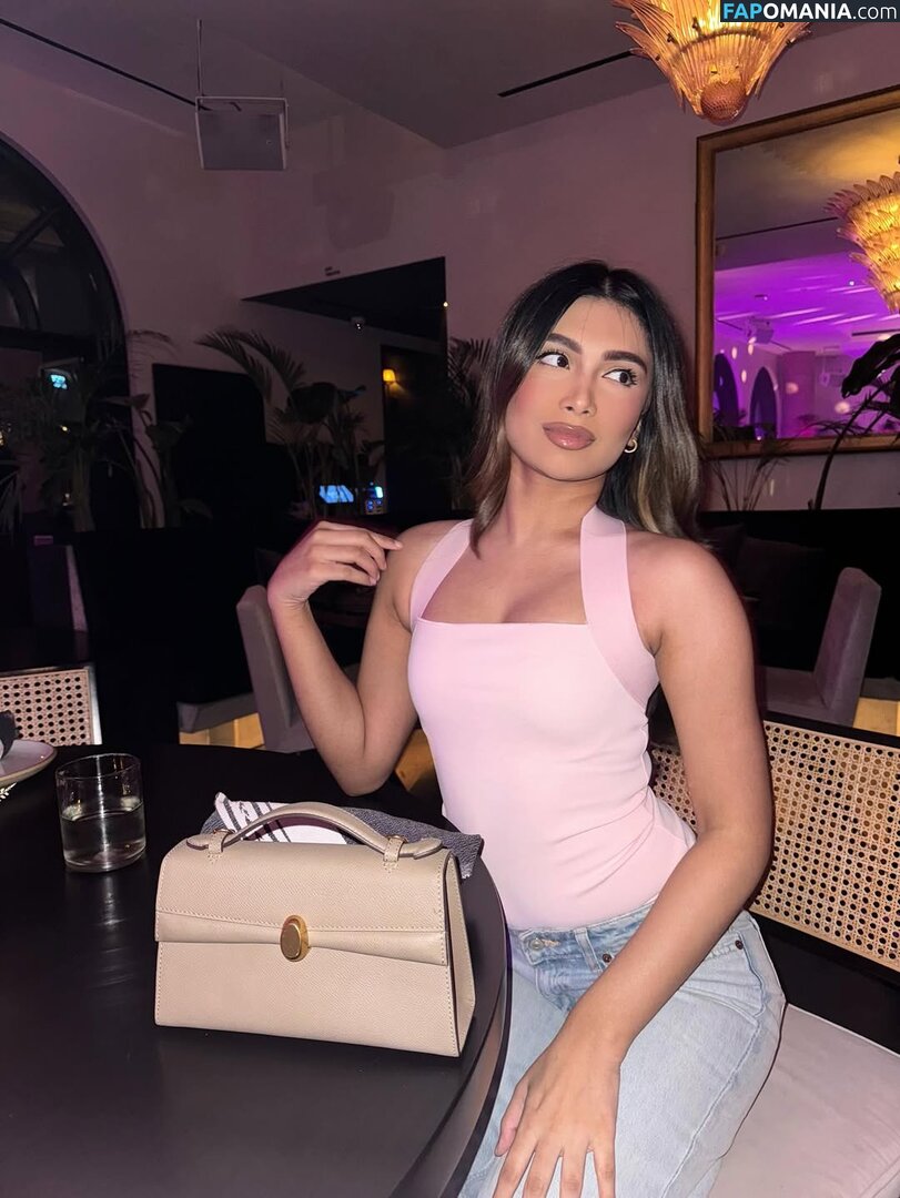 Shabreen Meerasafeer / shabreensabeer Meztelen OnlyFans  Kikerült fotó #3