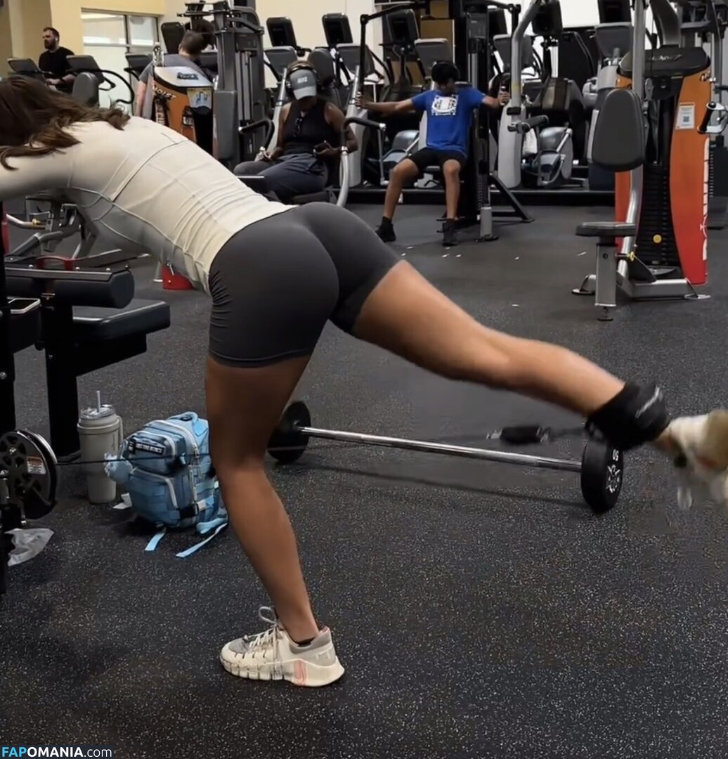 Shelby Abbott / shelbyabbott11 / simplyyhott Meztelen OnlyFans  Kikerült fotó #1