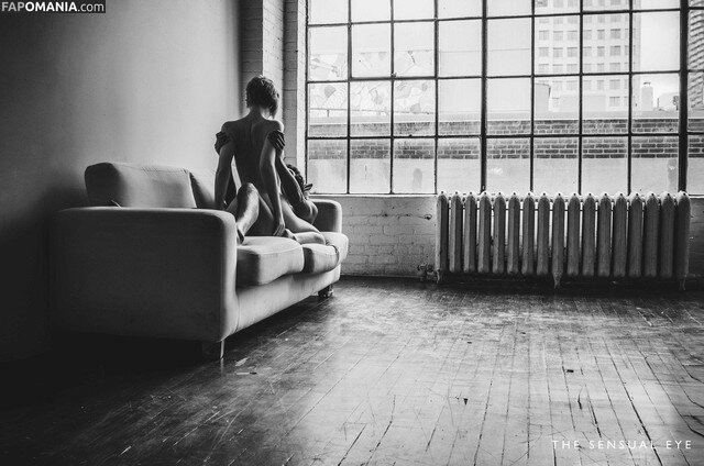 Art Model / Sienna Hayes / SuperDimensionFoto / siennahayes / siennahayes.model Meztelen OnlyFans  Kikerült fotó #23