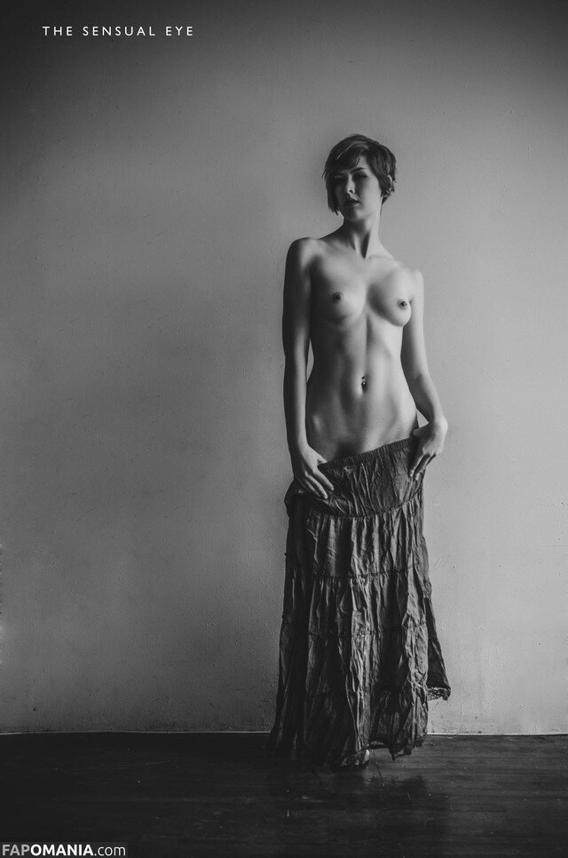 Art Model / Sienna Hayes / SuperDimensionFoto / siennahayes / siennahayes.model Meztelen OnlyFans  Kikerült fotó #28