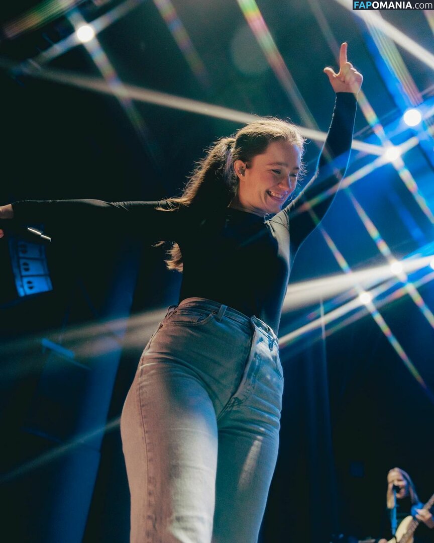 Sigrid / Sigrid Solbakk Raabe / thisissigrid Meztelen OnlyFans  Kikerült fotó #274