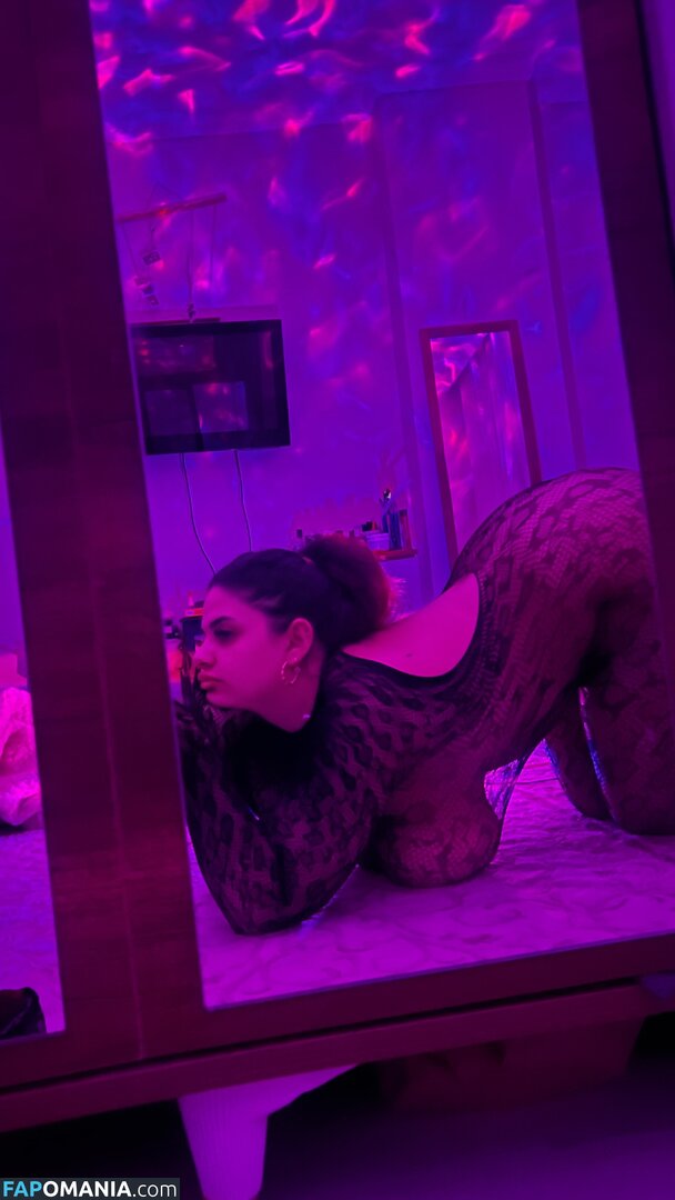 Silentnnova / Turkish busty HaticeYilmaz Meztelen OnlyFans  Kikerült fotó #5