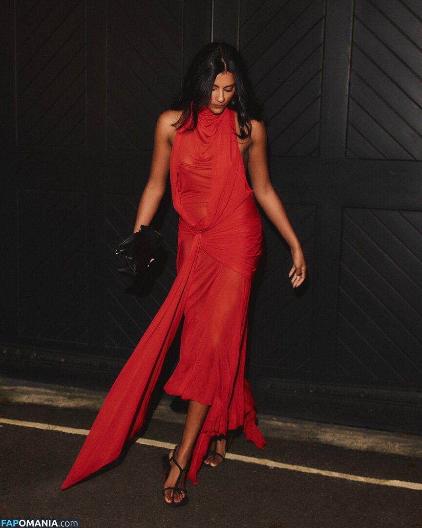 Simone Ashley / simoneashley Meztelen OnlyFans  Kikerült fotó #4