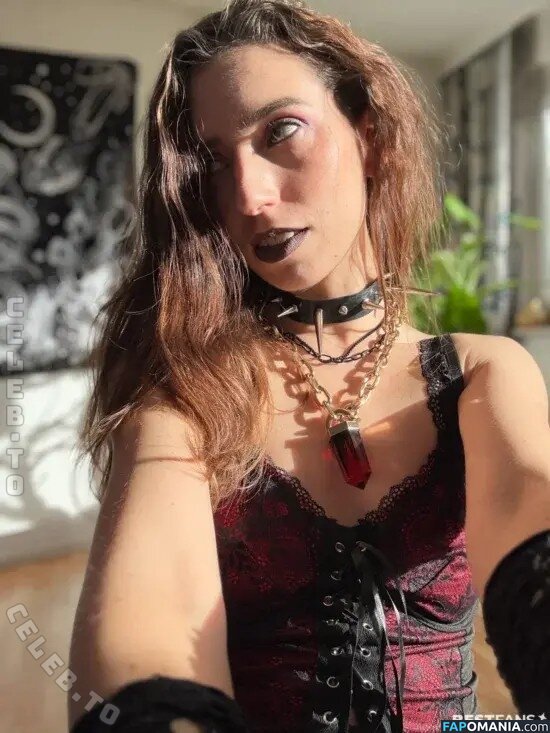 Skarlya / darkelements_byskarlya Meztelen OnlyFans  Kikerült fotó #1
