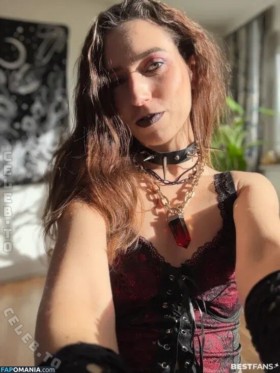 Skarlya / darkelements_byskarlya Meztelen OnlyFans  Kikerült fotó #2