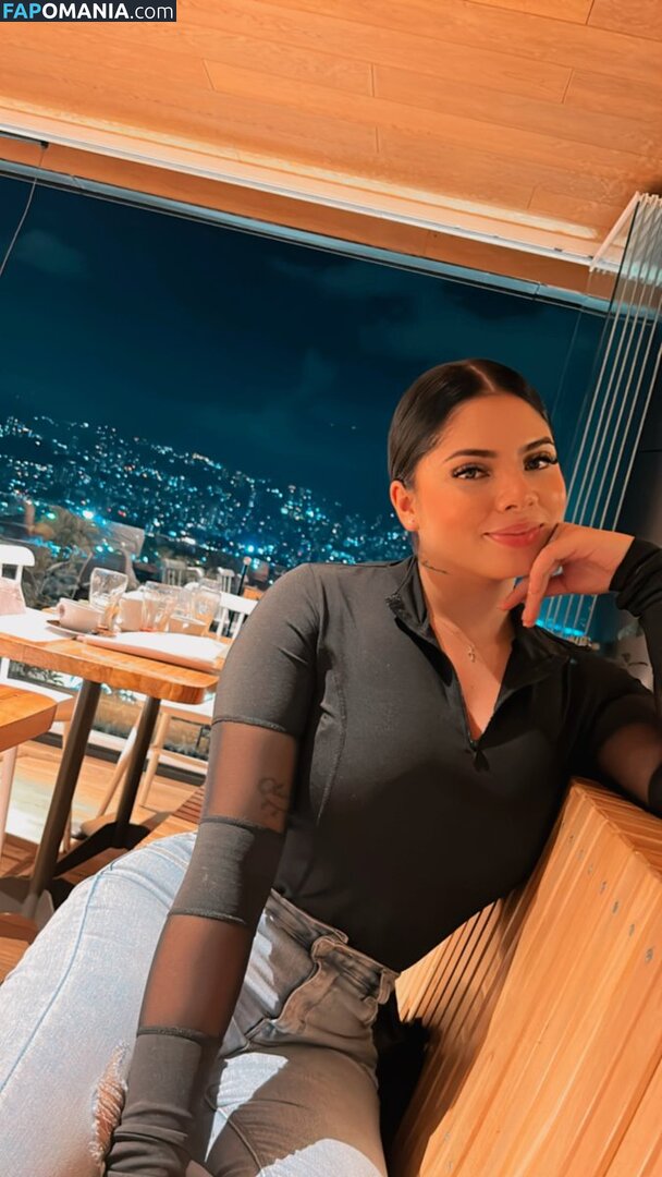 Sky Layla Meztelen OnlyFans  Kikerült fotó #2
