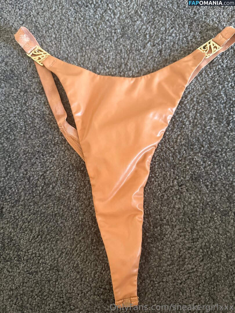 lovesneakers123_ / sneakergirlxxx Meztelen OnlyFans  Kikerült fotó #17