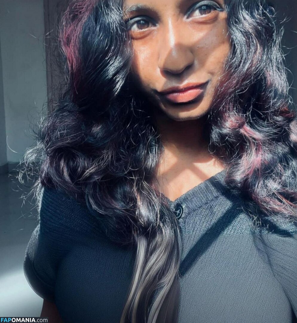 sneetha / sneetha poori Meztelen OnlyFans  Kikerült fotó #2