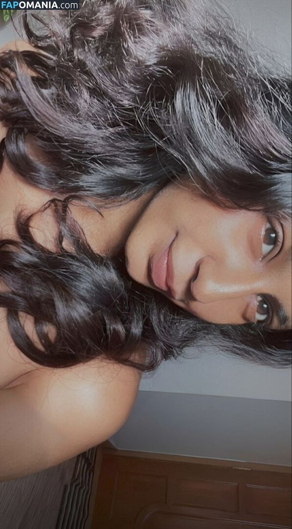 sneetha / sneetha poori Meztelen OnlyFans  Kikerült fotó #3