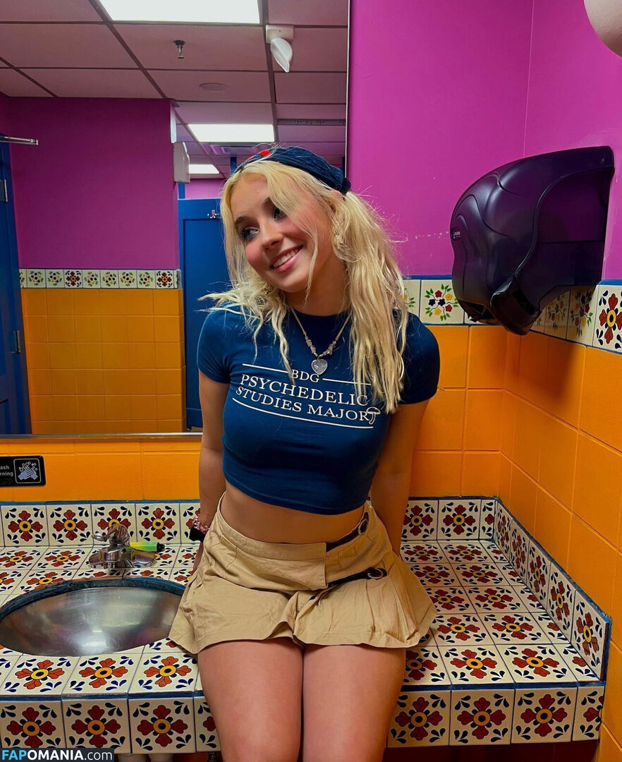 Snoop.doggy / beccacontrer-ass / helenbradshaww Meztelen OnlyFans  Kikerült fotó #4